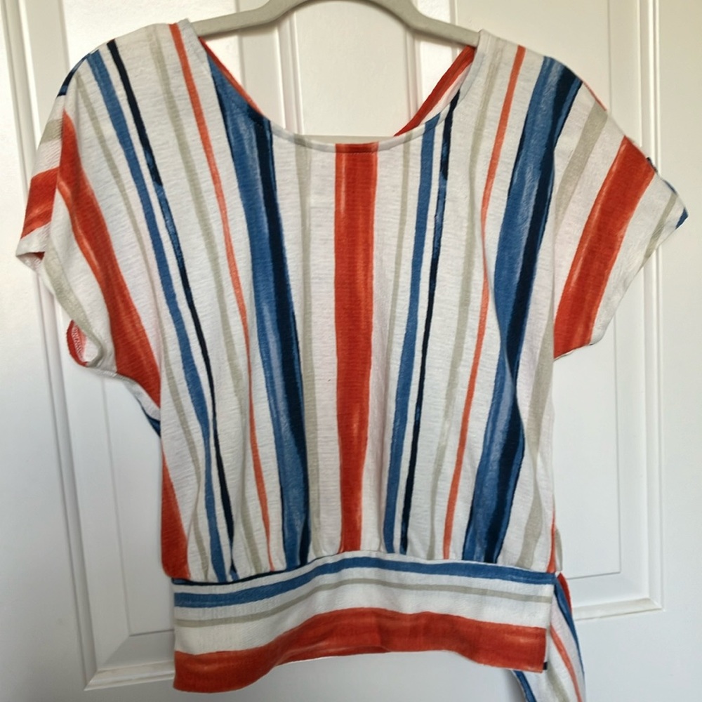 Cute colorful blouse shirt thing